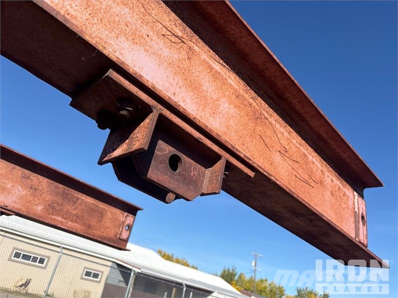 Quantity of (3) 40 ft Under Bridge Stripping Platf Sonstige Baumaschinen