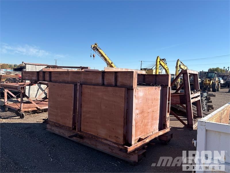 Quantity of (3) 40 ft Under Bridge Stripping Platf Sonstige Baumaschinen