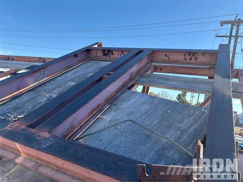 Quantity of (3) 40 ft Under Bridge Stripping Platf Sonstige Baumaschinen
