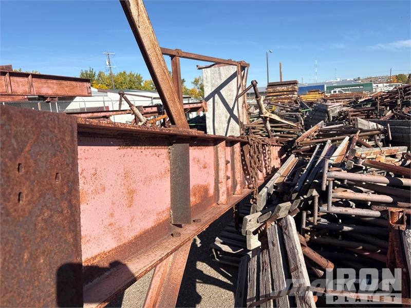 Quantity of (3) 40 ft Under Bridge Stripping Platf Sonstige Baumaschinen