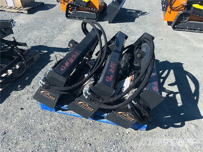 Quantity of (3) ARTEER PHA-2C-3 Skid Steer 3-Poin 其他组件