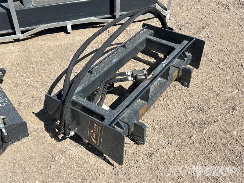  Quantity of (3)  ARTEER PHA-2C-3 Skid Steer 3-Poin Ďalšie komponenty
