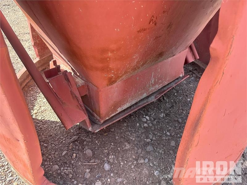 Quantity of (3) Concrete Buckets 其他