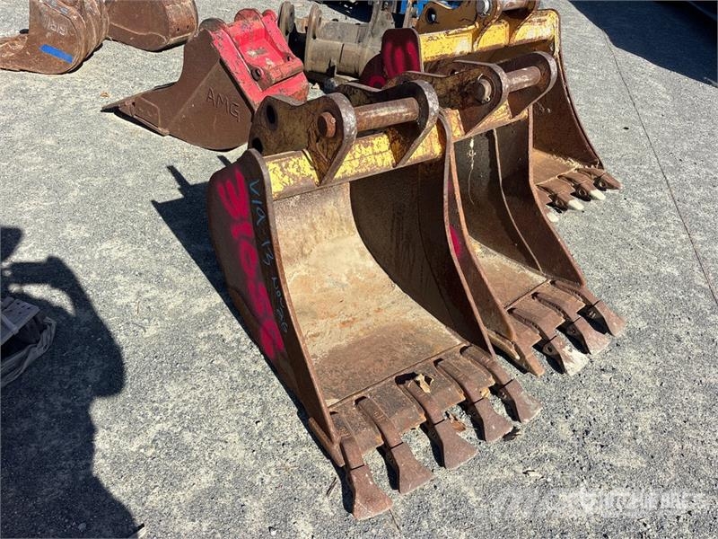  Quantity of (3) Digging 36 in, 24 in, 18 in Excava Skovle