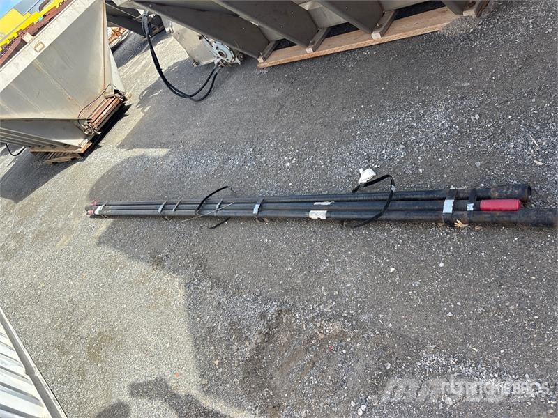  Quantity of (3) Drill Rod Section Drill Pipe 其他组件