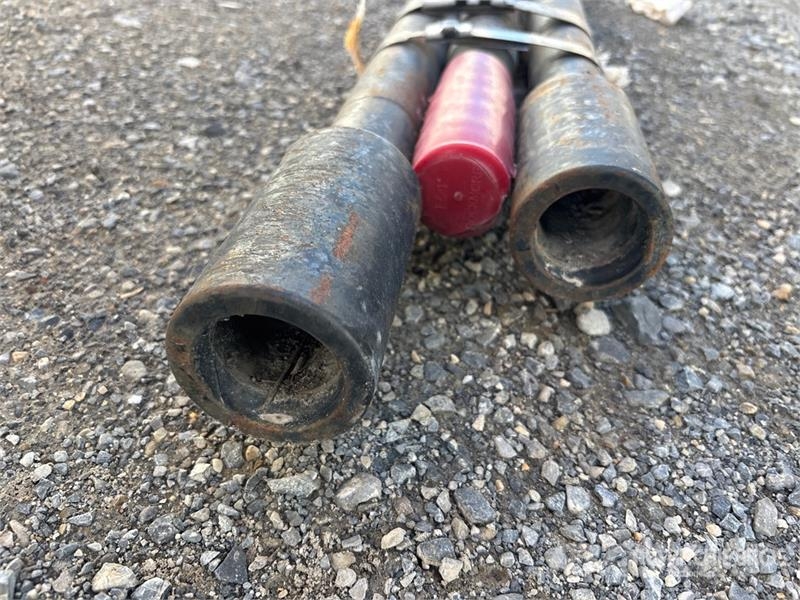  Quantity of (3) Drill Rod Section Drill Pipe 其他组件