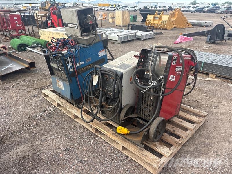 Quantity of (3) Electric Welder Máquinas de solda