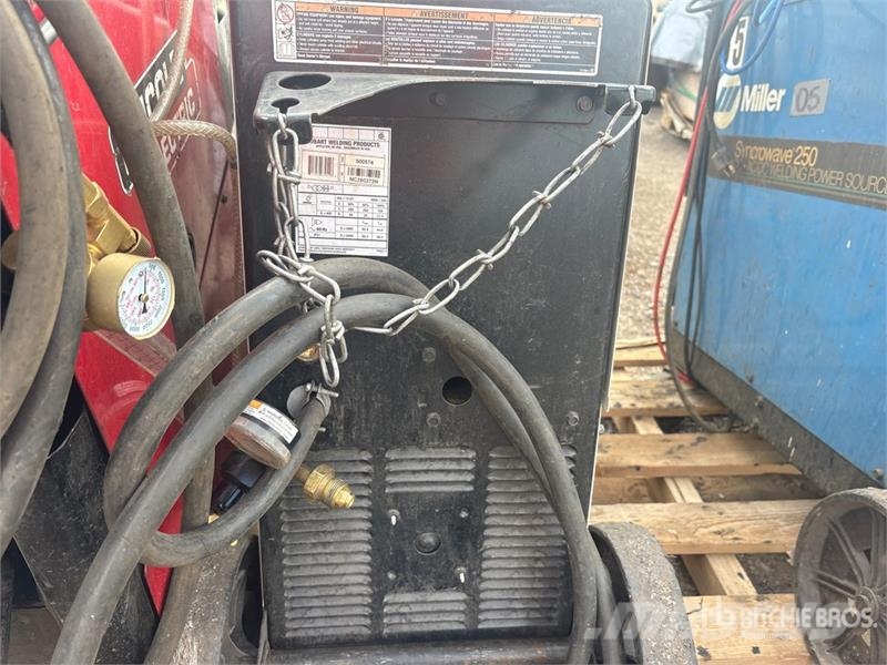 Quantity of (3) Electric Welder Máquinas de solda