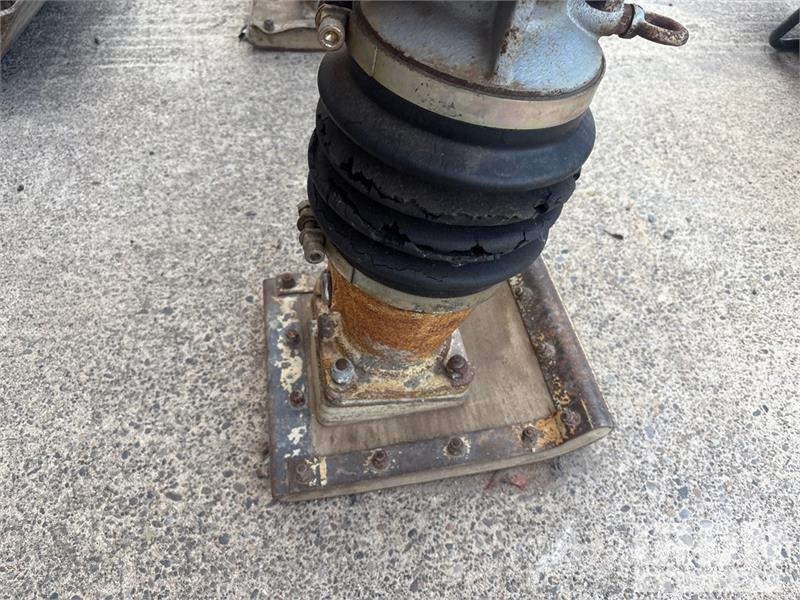  Quantity of (3) Jumping Jack Tampers & Plate Compa Pisones compactadores