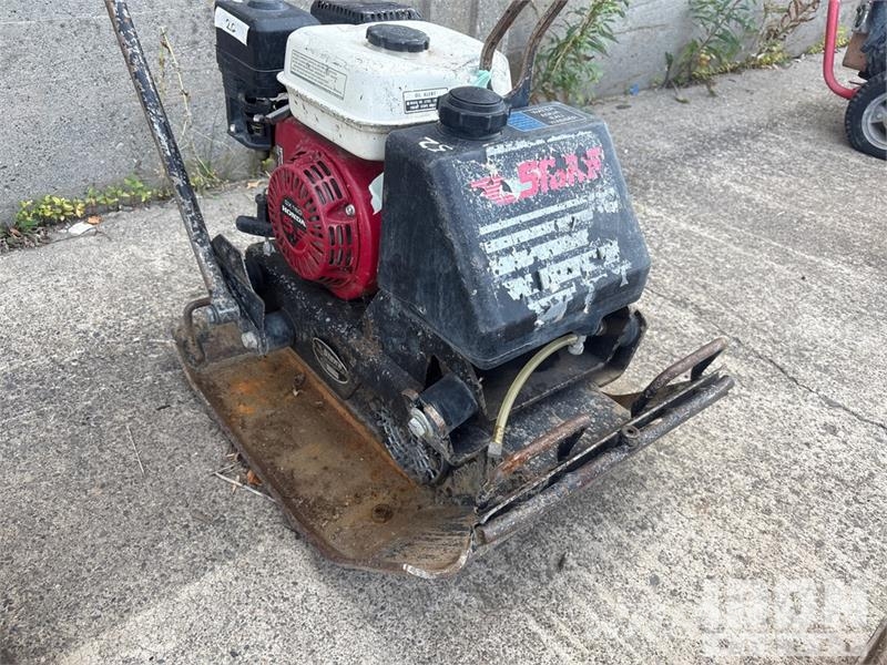  Quantity of (3) Jumping Jack Tampers & Plate Compa Pisones compactadores