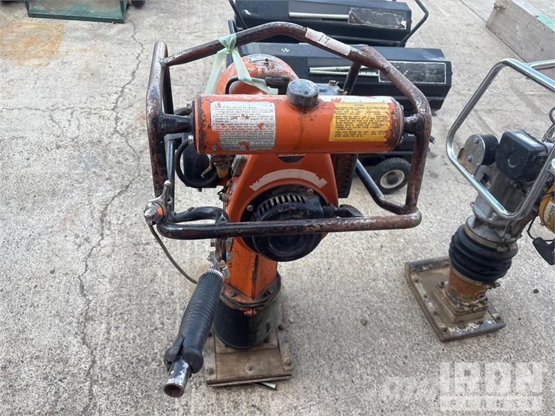  Quantity of (3) Jumping Jack Tampers & Plate Compa Pisones compactadores