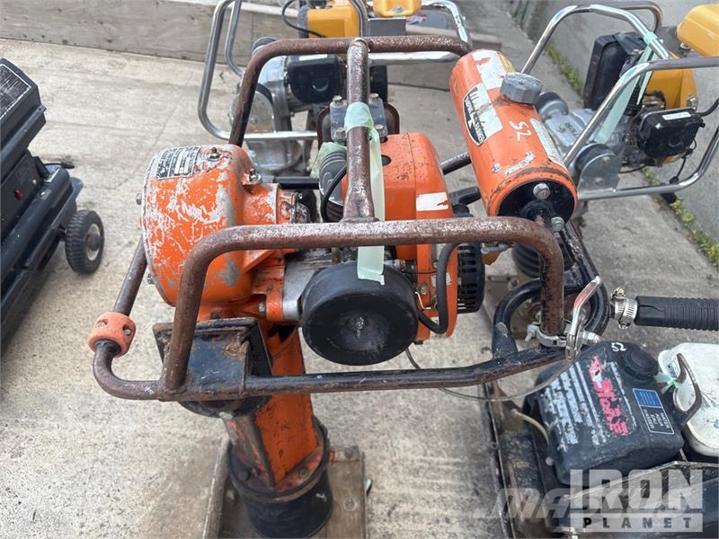  Quantity of (3) Jumping Jack Tampers & Plate Compa Pisones compactadores