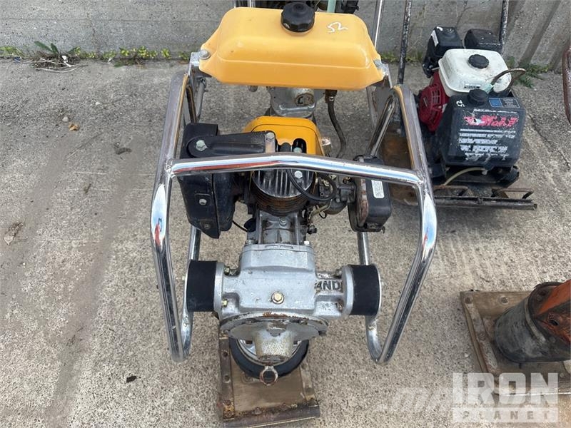  Quantity of (3) Jumping Jack Tampers & Plate Compa Pisones compactadores