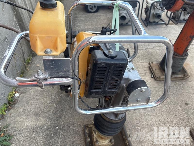  Quantity of (3) Jumping Jack Tampers & Plate Compa Pisones compactadores