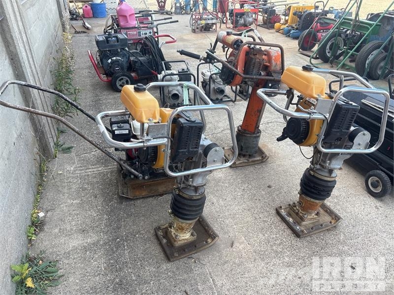  Quantity of (3) Jumping Jack Tampers & Plate Compa Pisones compactadores