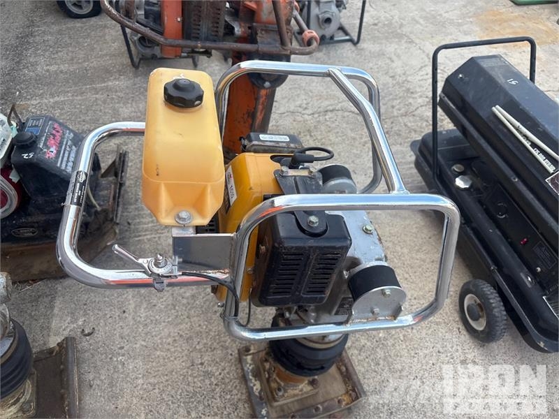  Quantity of (3) Jumping Jack Tampers & Plate Compa Pisones compactadores