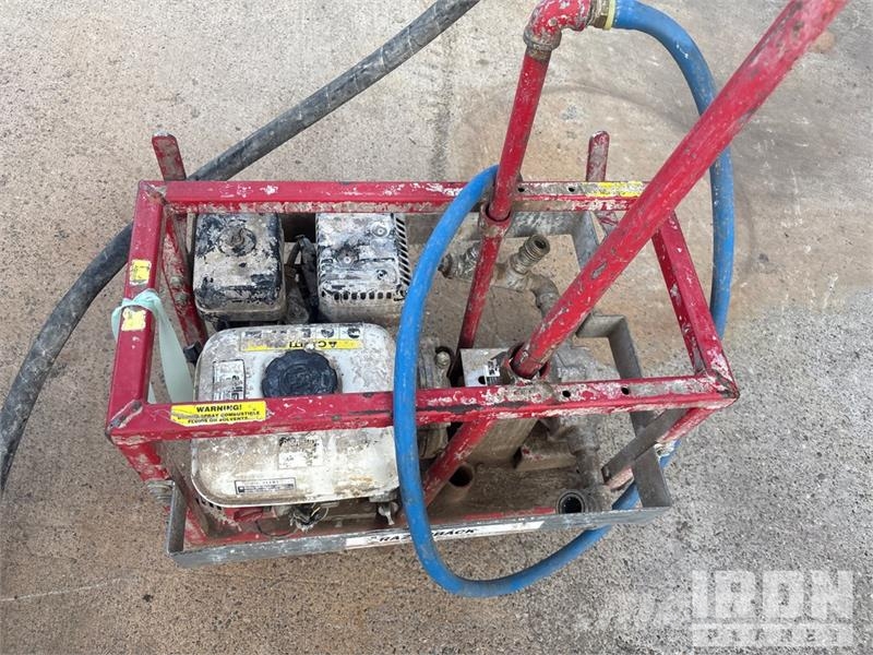  Quantity of (3) Mud Pump Attrezzatura per perforazione accessori e ricambi