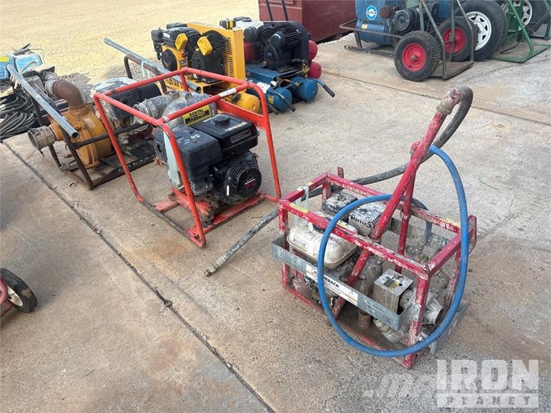  Quantity of (3) Mud Pump Attrezzatura per perforazione accessori e ricambi