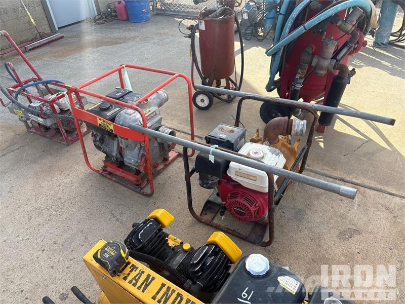  Quantity of (3) Mud Pump Attrezzatura per perforazione accessori e ricambi