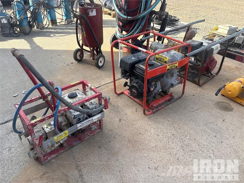  Quantity of (3) Mud Pump Attrezzatura per perforazione accessori e ricambi