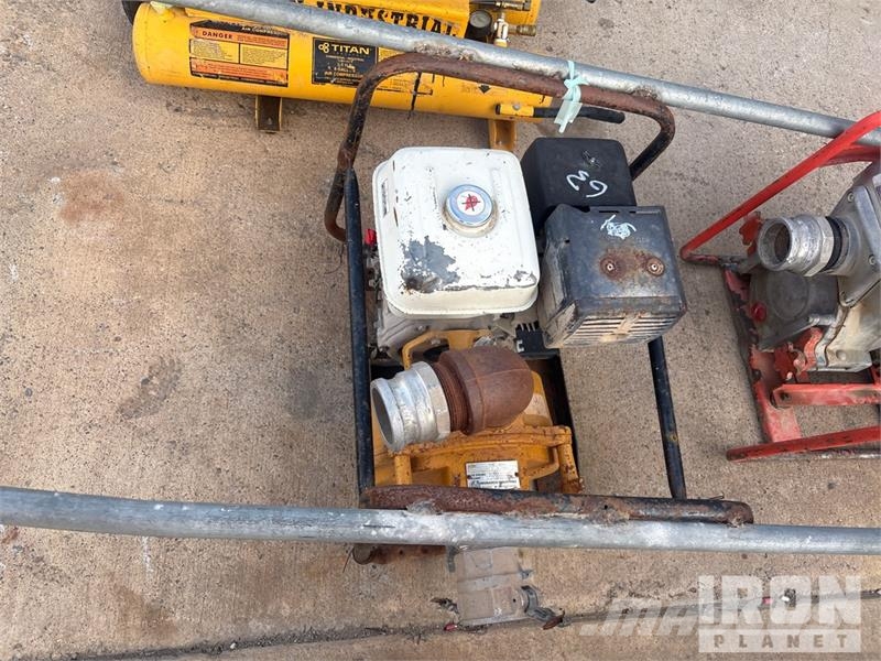  Quantity of (3) Mud Pump Attrezzatura per perforazione accessori e ricambi