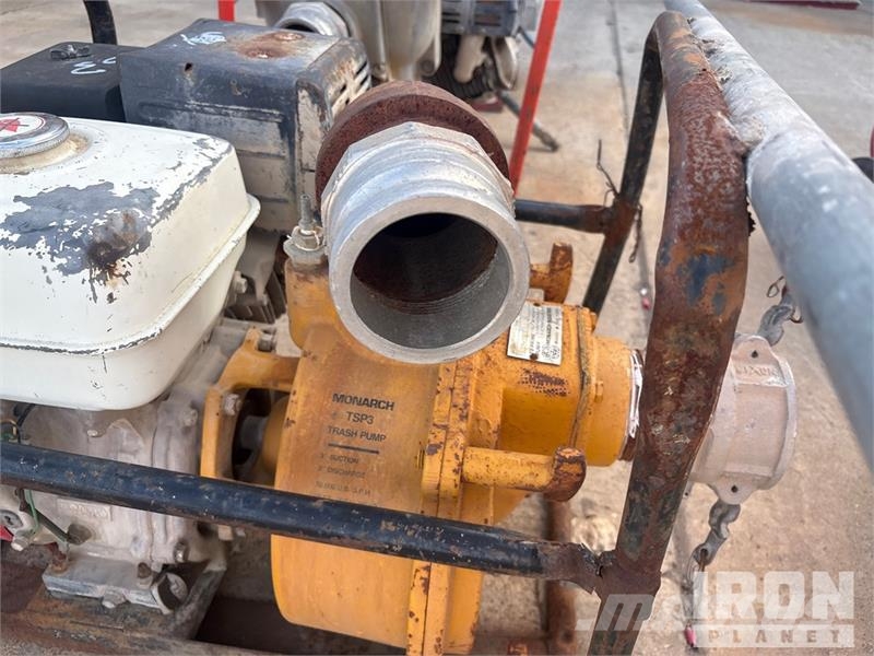  Quantity of (3) Mud Pump Attrezzatura per perforazione accessori e ricambi
