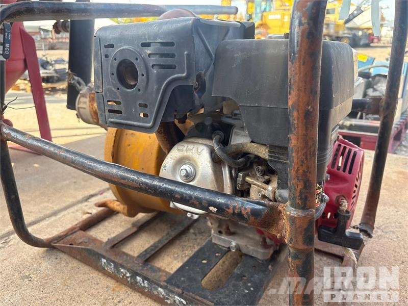 Quantity of (3) Mud Pump Attrezzatura per perforazione accessori e ricambi