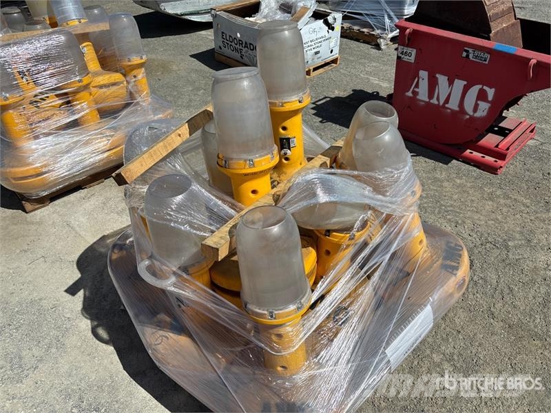  Quantity of (3) Pallets of Lighting Fixtures Drugi deli