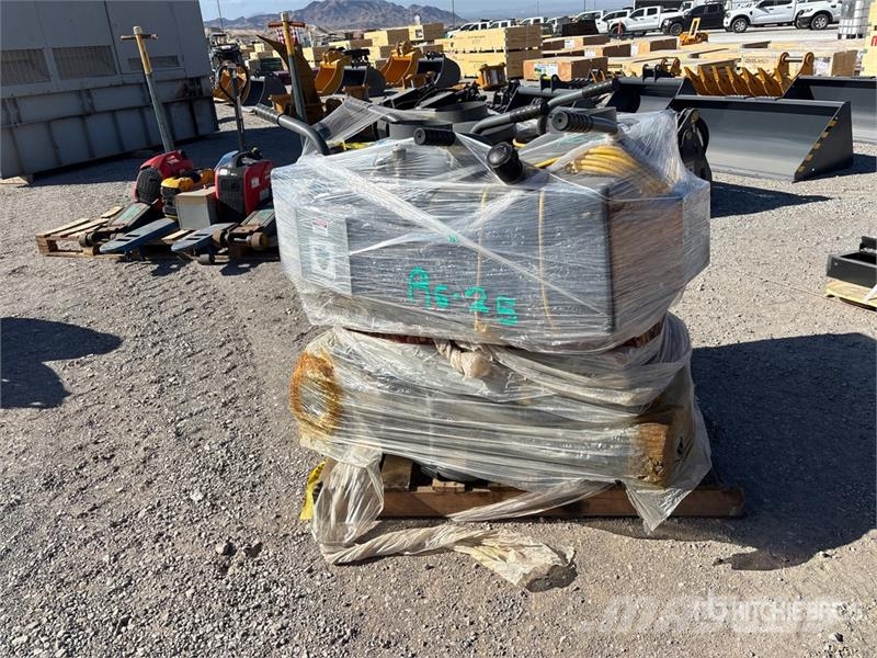 Quantity of (3) Pallets of Pressure Washer 저압 세척기
