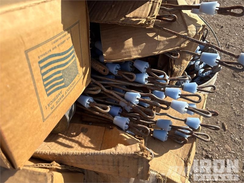 Quantity of (3) Pallets of Miscellaneous bolts nut Seilwinden, Bauaufzüge und Lastenaufzüge