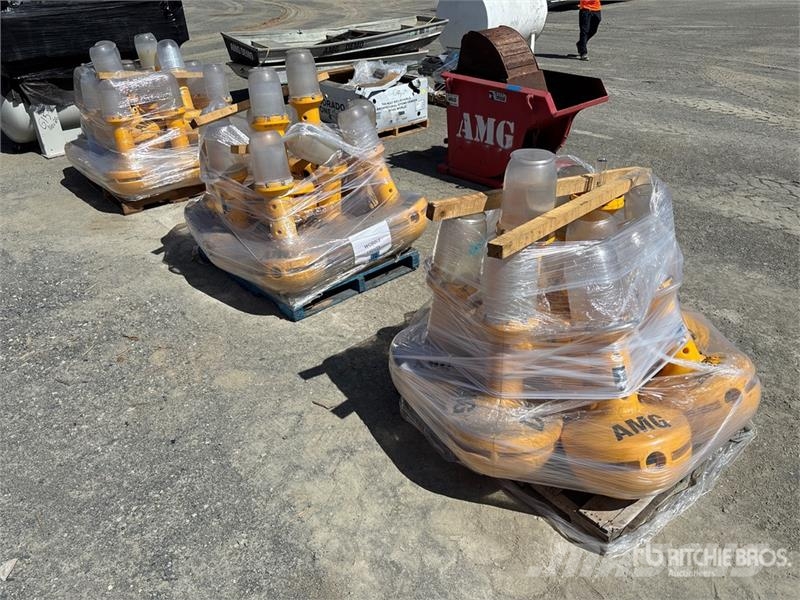  Quantity of (3) Pallets of Lighting Fixtures Drugi deli