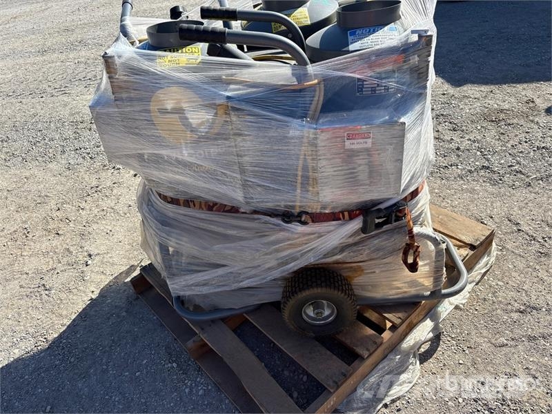 Quantity of (3) Pallets of Pressure Washer 저압 세척기