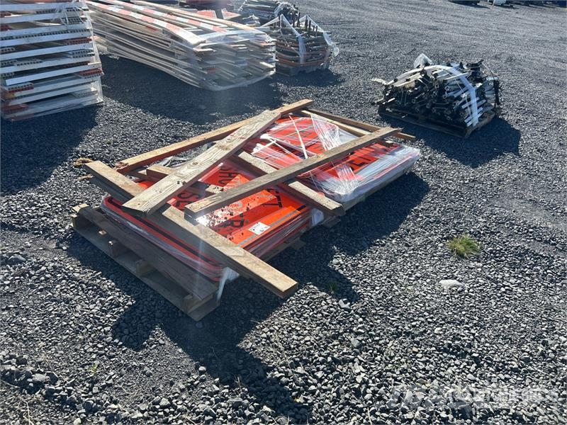 Quantity of (3) Pallets of Traffic Signs & Stands Транспорт - Інші