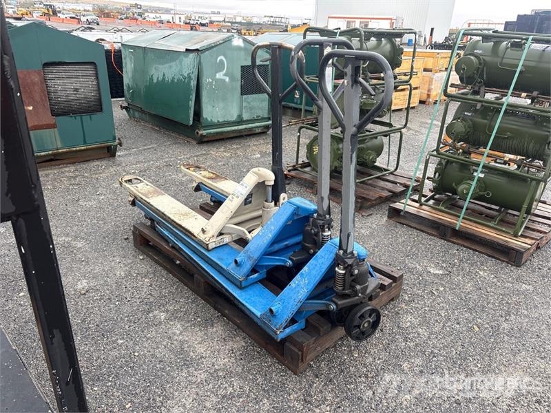 Quantity of (3) Pallets of 5500 lb Pallet Jack Transpaleta electica cu furca