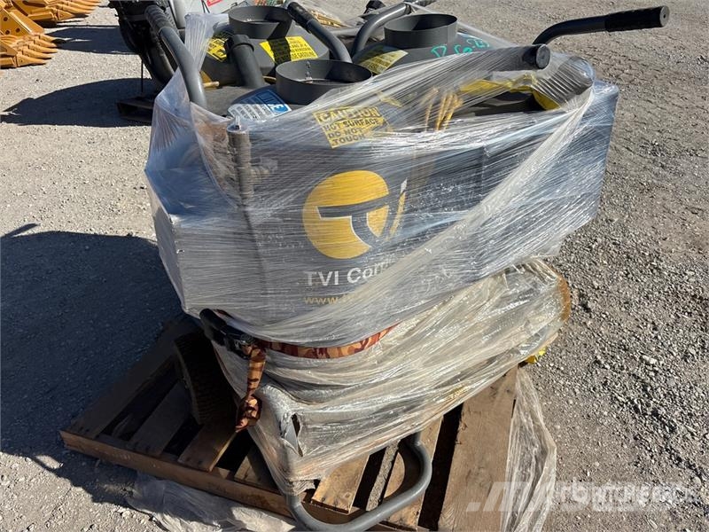 Quantity of (3) Pallets of Pressure Washer 저압 세척기