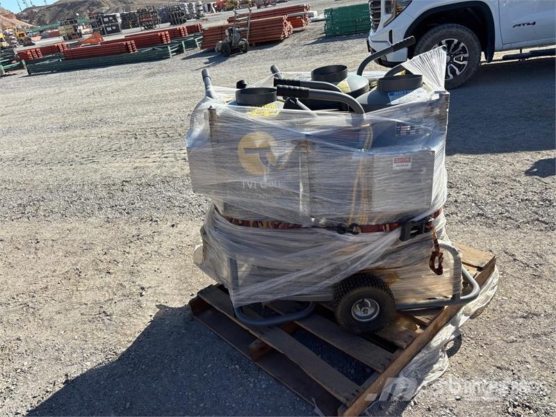 Quantity of (3) Pallets of Pressure Washer 저압 세척기