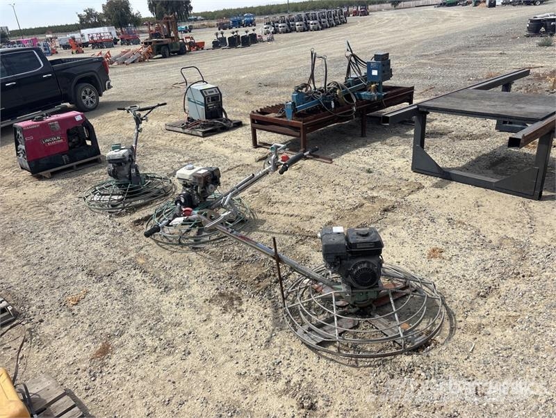 Quantity of (3) Power Trowel Tasandajad