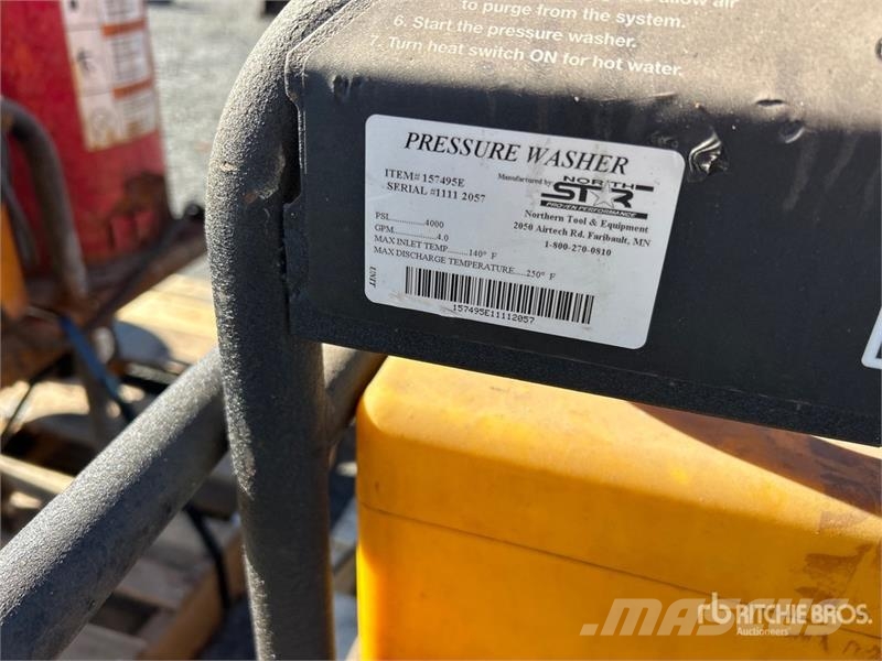Quantity of (3) Pressure Washer 輕壓清洗機