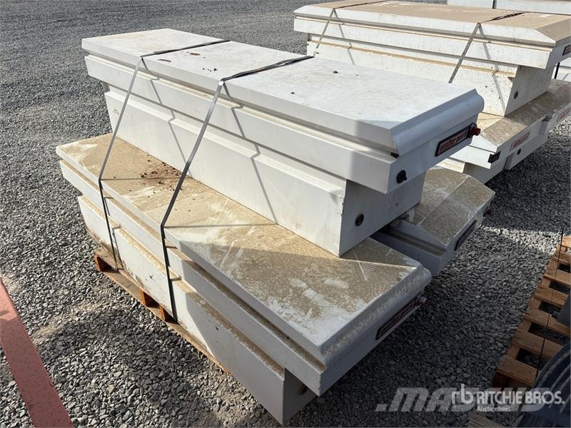  Quantity of (3) Weather guard Tool Box معدات البناء - غير ذلك