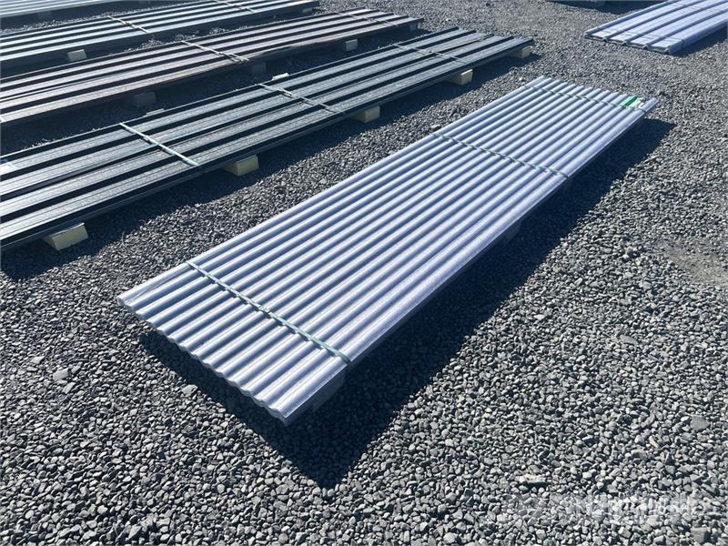  Quantity of (30) 12 ft x 3 ft Corrugated Roof Pane Talhas, guinchos e elevadores de materiais
