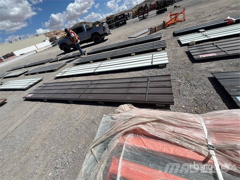 Quantity of (30) 16 ft x 3 ft Brown Metal Roof Pan Seilwinden, Bauaufzüge und Lastenaufzüge