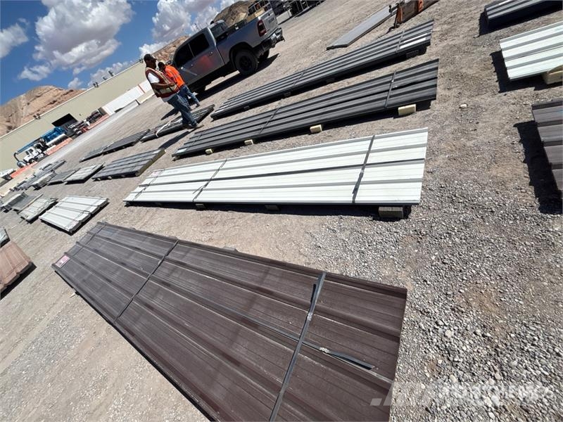 Quantity of (30) 16 ft x 3 ft White Metal Roof Pan Seilwinden, Bauaufzüge und Lastenaufzüge