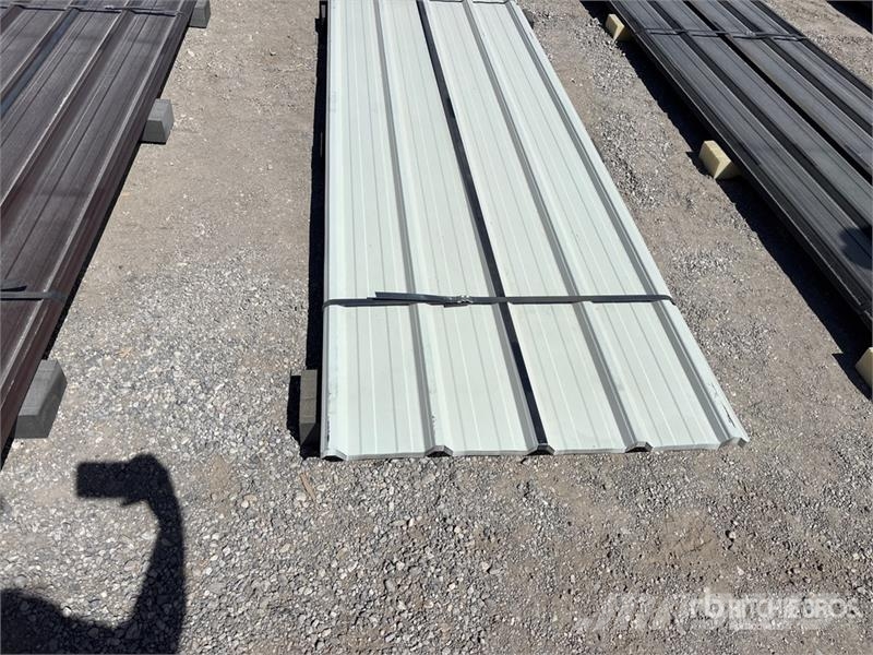 Quantity of (30) 16 ft x 3 ft White Metal Roof Pan Seilwinden, Bauaufzüge und Lastenaufzüge
