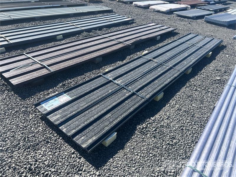  Quantity of (30) 16 ft x 3 ft Black Metal Roof Pan المصاعد والرافعات المادية