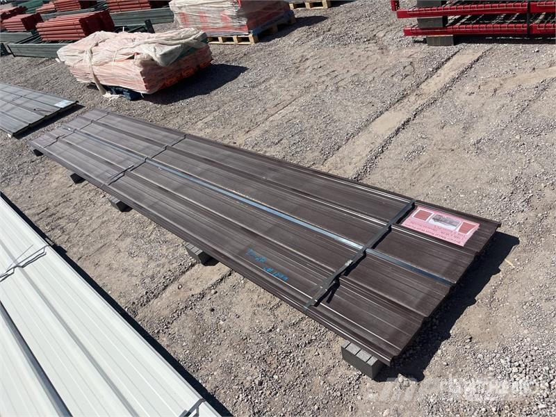 Quantity of (30) 16 ft x 3 ft Brown Metal Roof Pan Seilwinden, Bauaufzüge und Lastenaufzüge