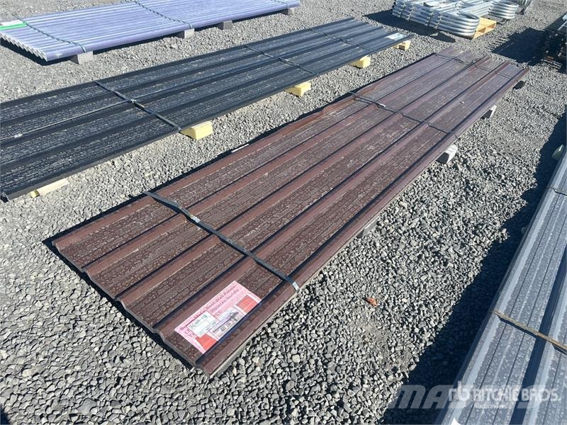  Quantity of (30) 16ft x 3ft Metal Roofing Brown Talhas, guinchos e elevadores de materiais