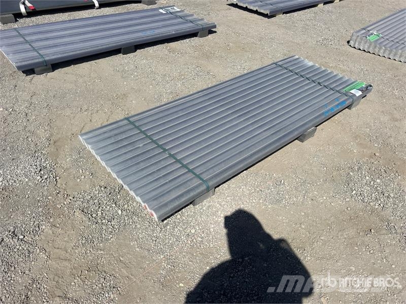 Quantity of (30) 7.87 ft x 3 ft Clear Corrugated P Talhas, guinchos e elevadores de materiais