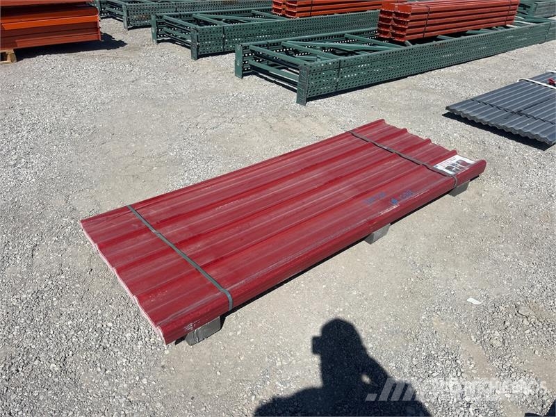 Quantity of (30) 7.87 ft x 3 ft Red Polycarbonate Seilwinden, Bauaufzüge und Lastenaufzüge