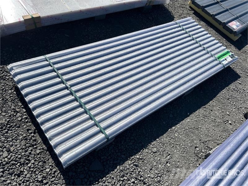  Quantity of (30) 8 ft x 3 ft Corrugated Polycarbon المصاعد والرافعات المادية