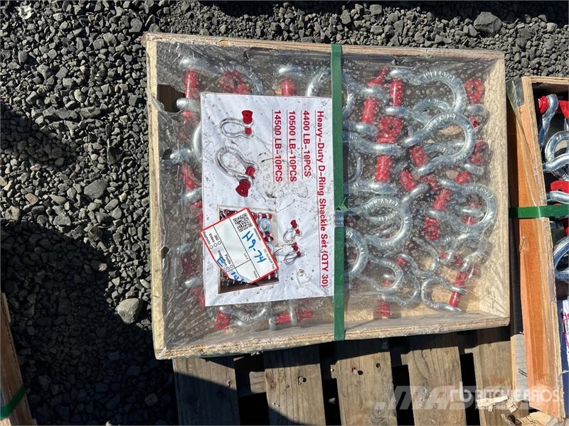 Quantity of (30) Heavy-Duty D-Ring Shackle (Unused أجزاء ومعدات رافعات